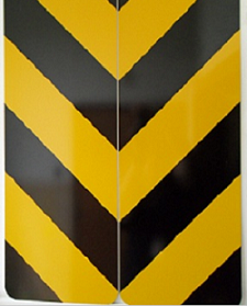 8.08.02A    Object Marker, Left & Right, Yellow & Black Striped, 12" x 6"